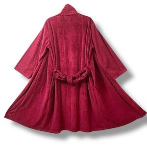 Capelli New York Hot-Pink Fuchsia Barbiecore Plush Hot-Mess Vintage Robe Perfect